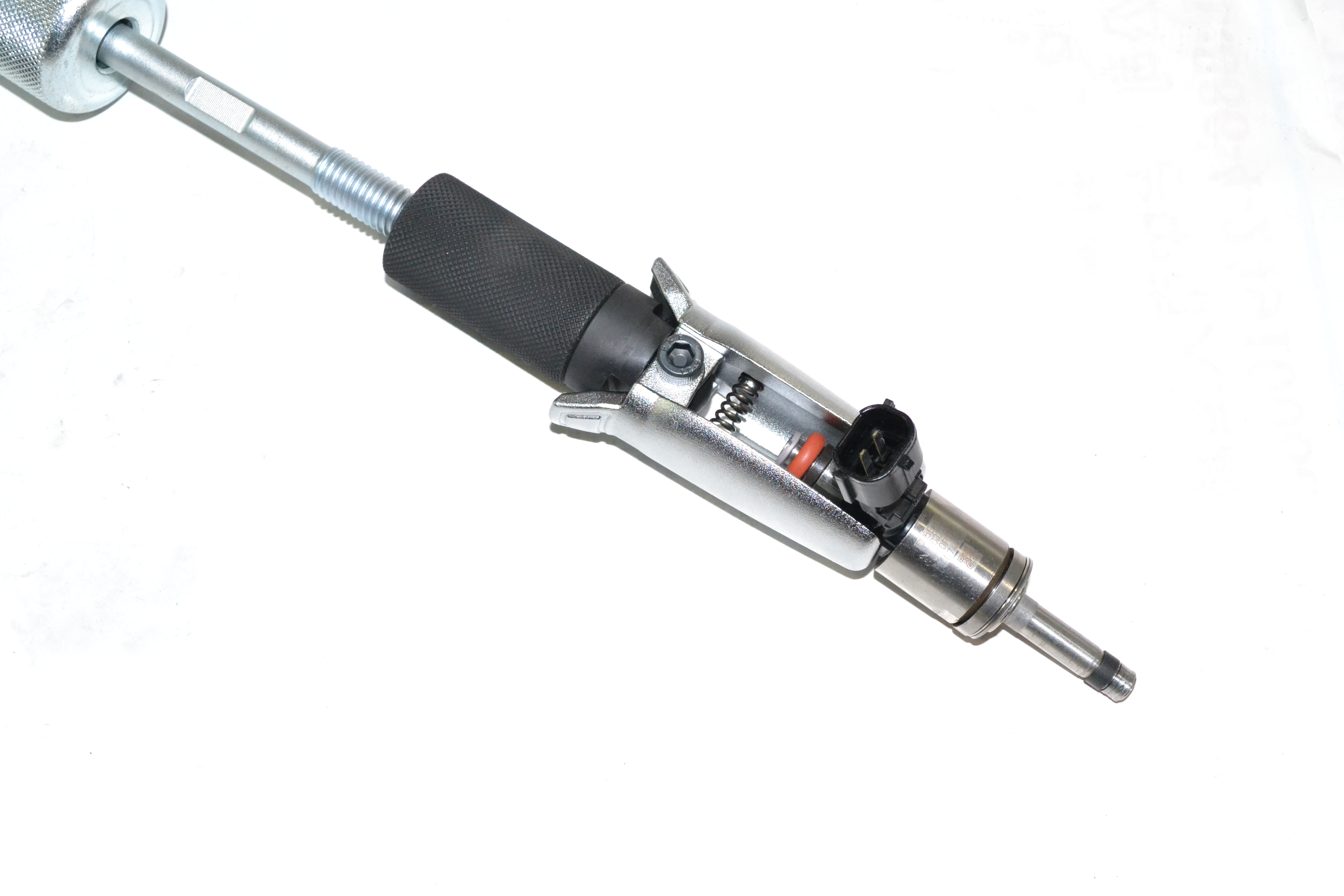 Close up image of ZP260115.01 injection fuel puller for Ford