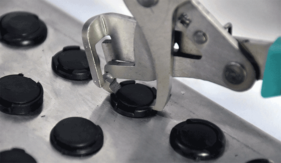 Application of ZP260521.05 car clip pliers and disassembly tools