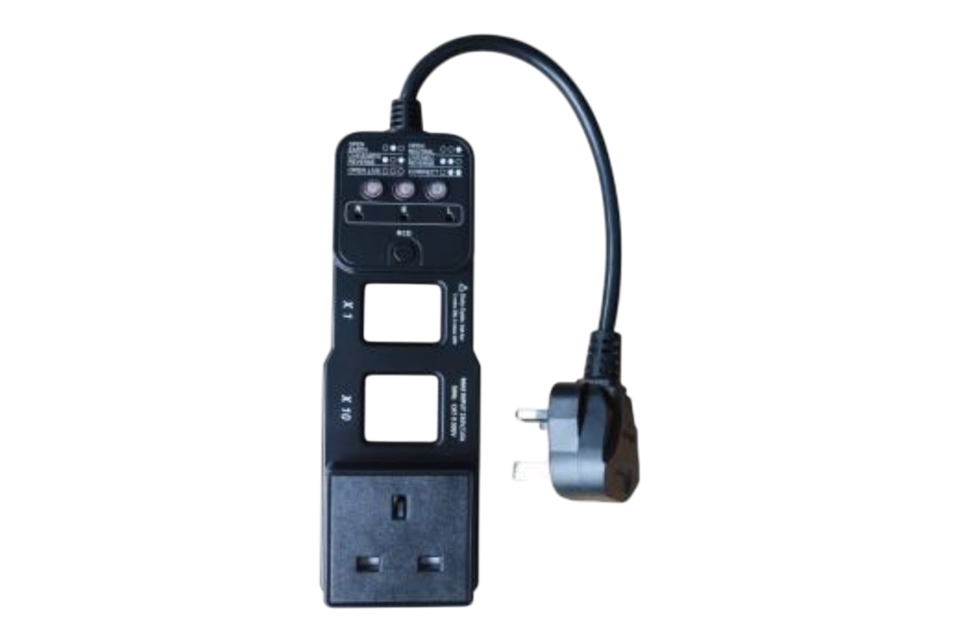 AC Line Splitter - UK Plug