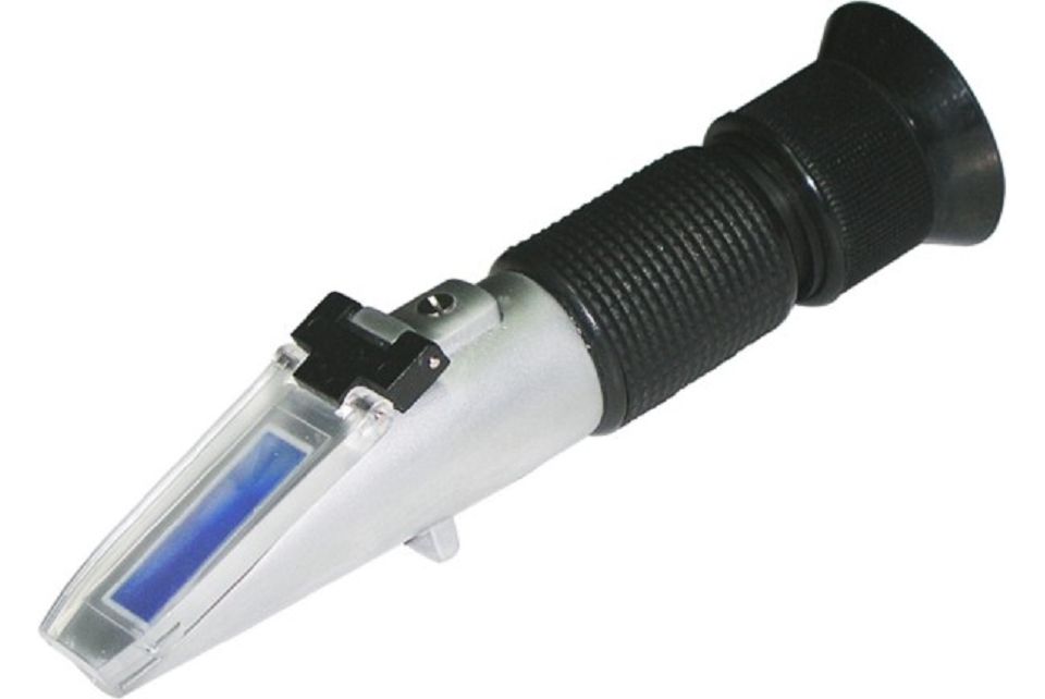 Refractometer